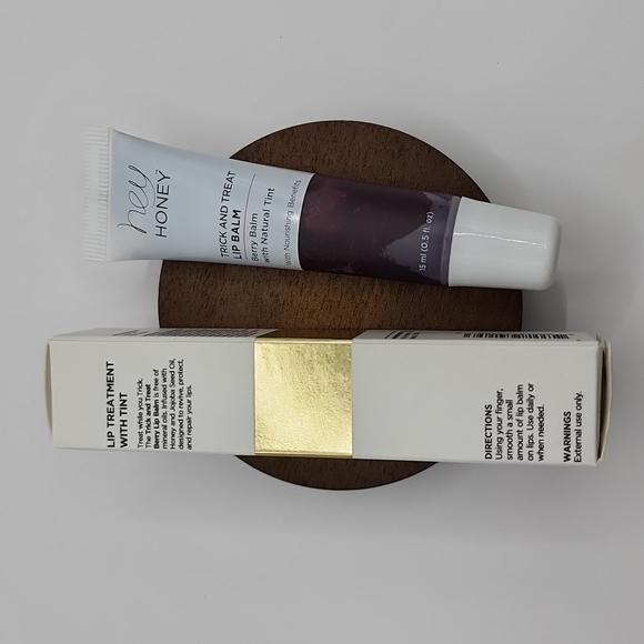 Hey Honey Trick and Treat Lip Balm- Berry Balm with Natural Tint - Picture 5 of 11